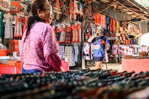 BIB: 
                            <button type="button" onclick="openModal(25388569)" class="btn btn-primary btn-sm float-right btn-popup" data-toggle="modal" data-target=".modal-high-quality">
                        <i class="fas fa-shopping-cart"></i> Add to Cart
                    </button>
                                            <button type="button" onclick="isThisMe(25388569, true)" class="btn btn-success btn-sm float-right btn-popup btn-isme hidden" data-toggle="tooltip" data-placement="bottom" title="นี่คือรูปของคุณใช่ไหม คลิกที่นี่เพื่อเอาเข้าอัลบั้ม">
                        <i class="fas fa-plus"></i> Add to album
                    </button>
                    <button type="button" onclick="isThisMe(25388569, false)" class="btn btn-warning btn-sm float-right btn-popup btn-isnotme hidden">
                        <i class="fas fa-ban"></i> Remove from album
                    </button>